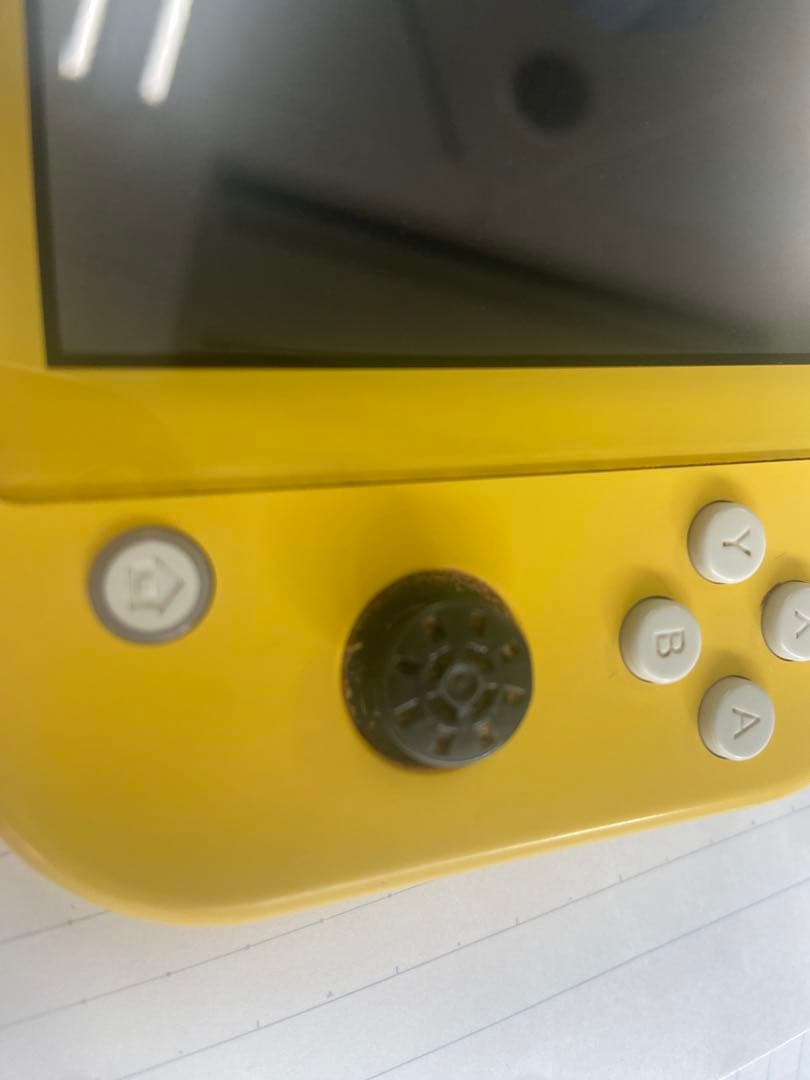 も*ば様 ［ジャンク品］Nintendo Switch Lite イエロー