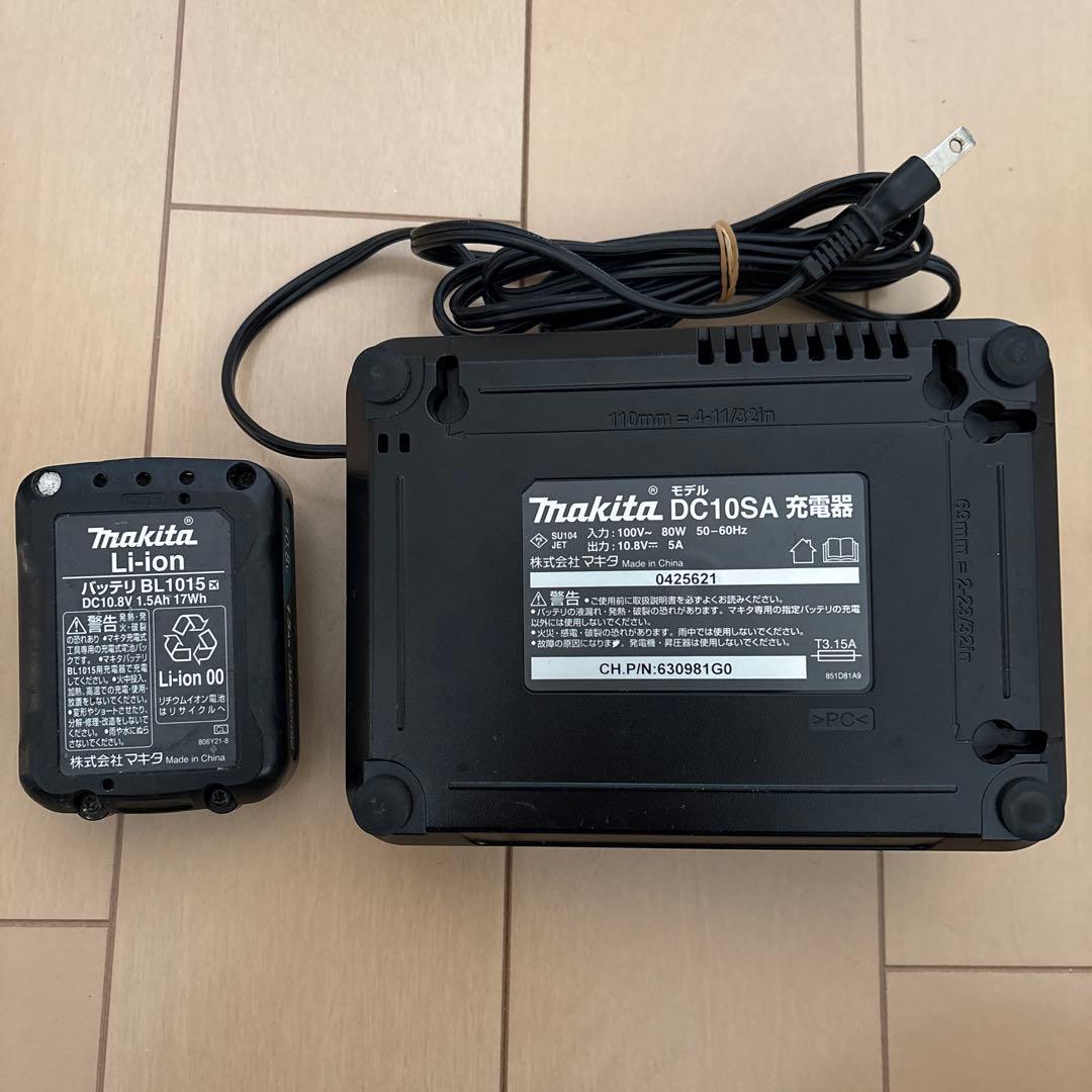 ☆マキタ(makita)充電式クリーナー CL106FD 掃除機 クリーニング済