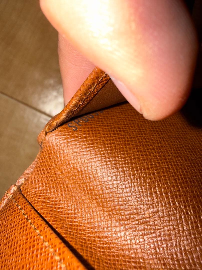 Louis Vuitton 二つ折り財布 モノグラム M61652