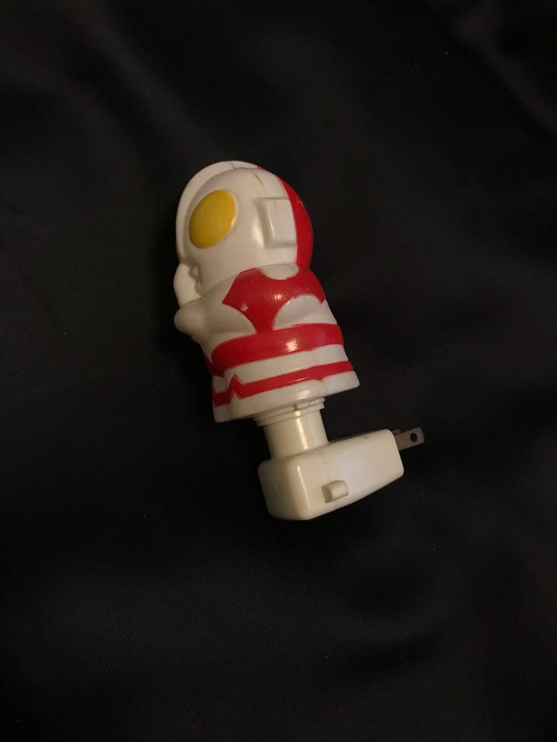 ウルトラマン コンセント ライト