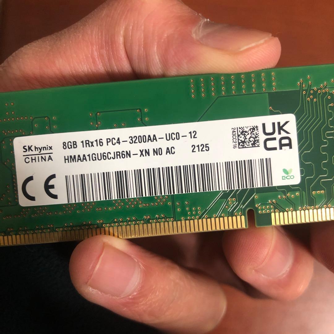 SK hynix 8GB DDR4 3200MHz メモリ　×2