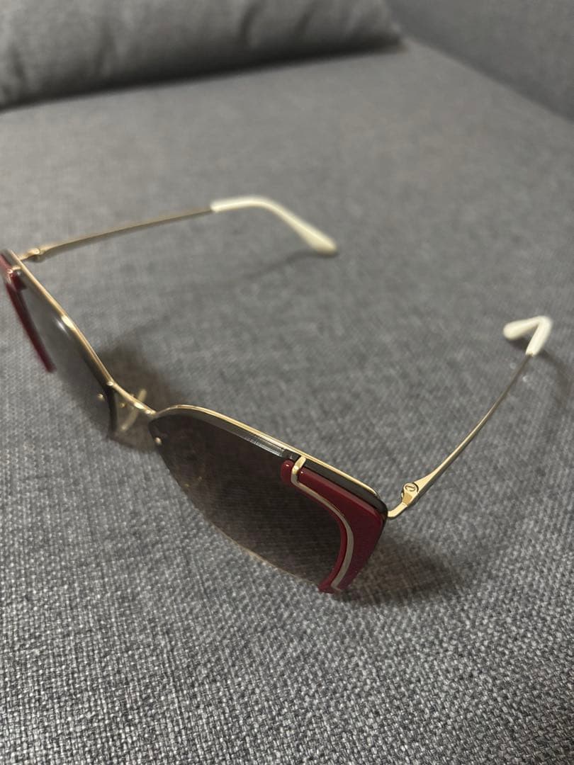 美品♡PRADA キャットアイサングラス