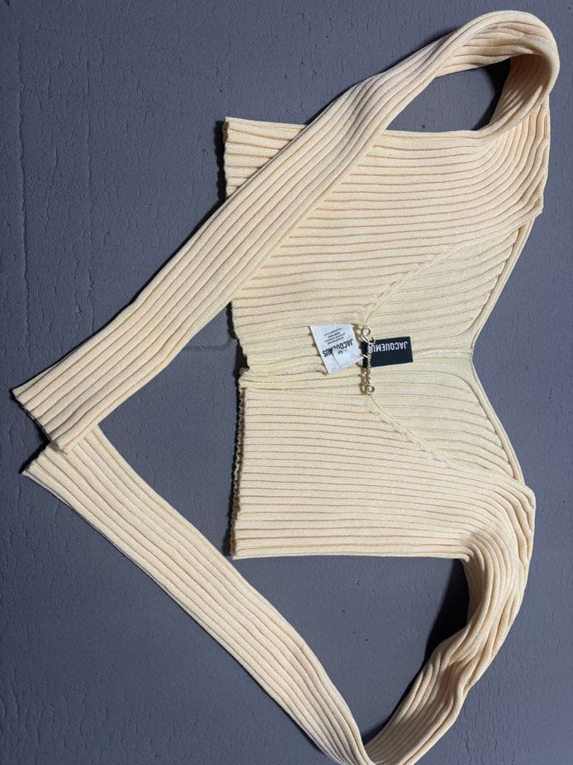 トップス Jacquemus Maille Pralu cropped cardigan