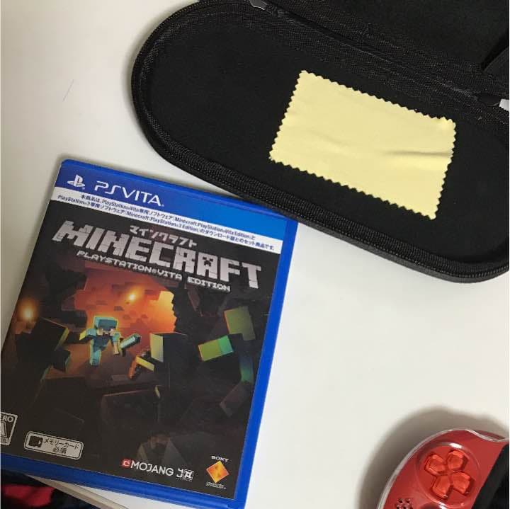 psvita マインクラフト付き ケース箱付き 8ギガのメモリーカード付き