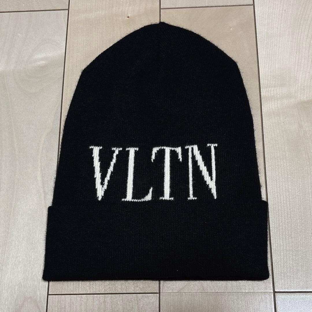 美品◎送料込み/匿名配送◎ VALENTINO ニット帽
