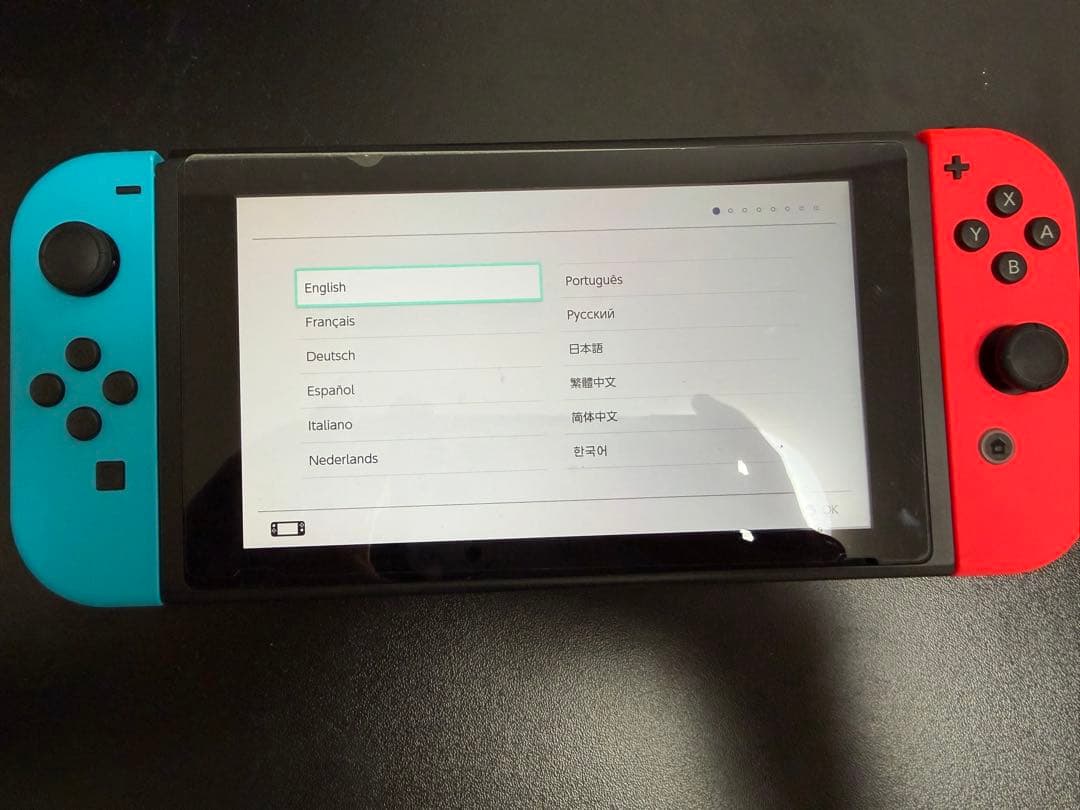 Nintendo Switch 本体 青と赤のJoy-Con