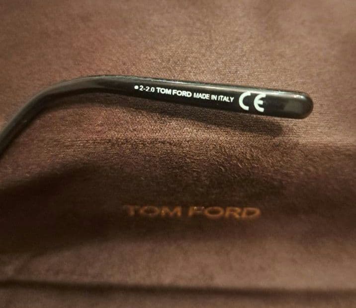美品 TOM FORD サングラス TF5562-D 001 トムフォード