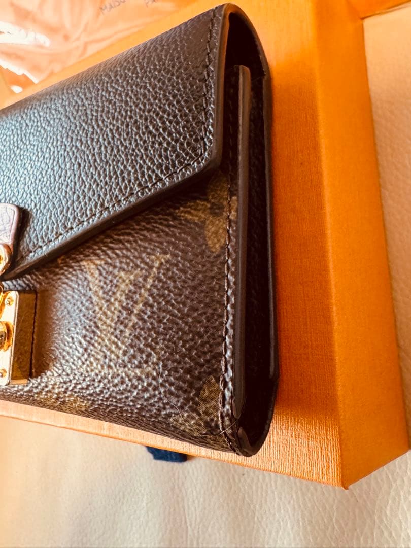 ルイヴィトン　ポルトフォイユ パラス コンパクト 三つ折り財布　（美品）