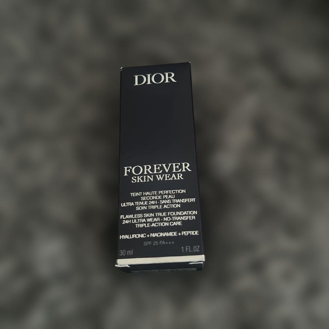 ファンデーション Dior Forever Skin Wear 30ml SPF 35