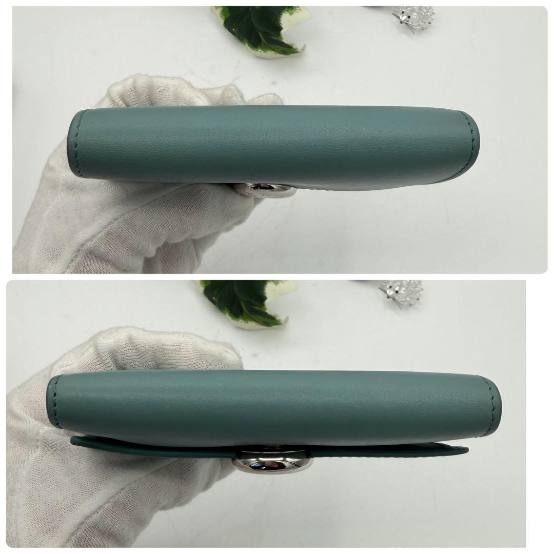 ロエベ 三つ折り財布 ぺブル バーティカル ウォレット