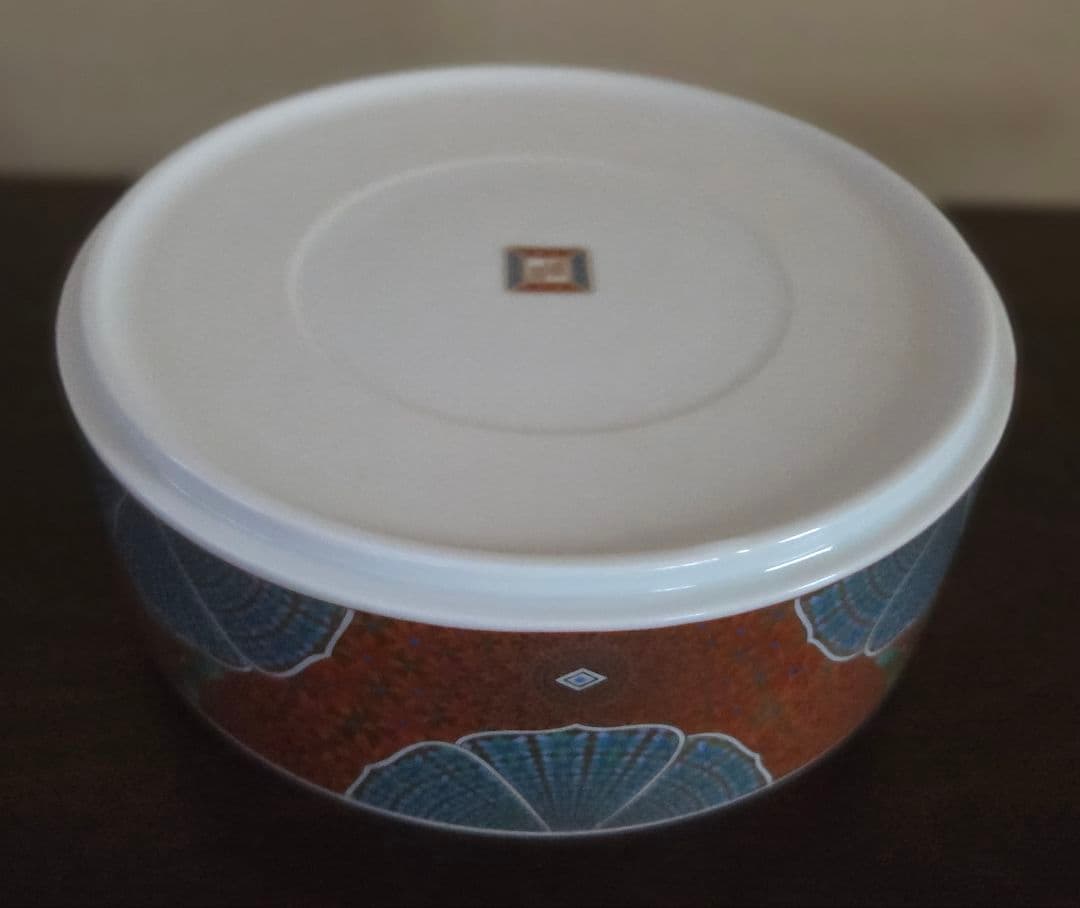 美濃焼 庫山窯 三段重 金襴手 色絵 金彩 前畑陶器