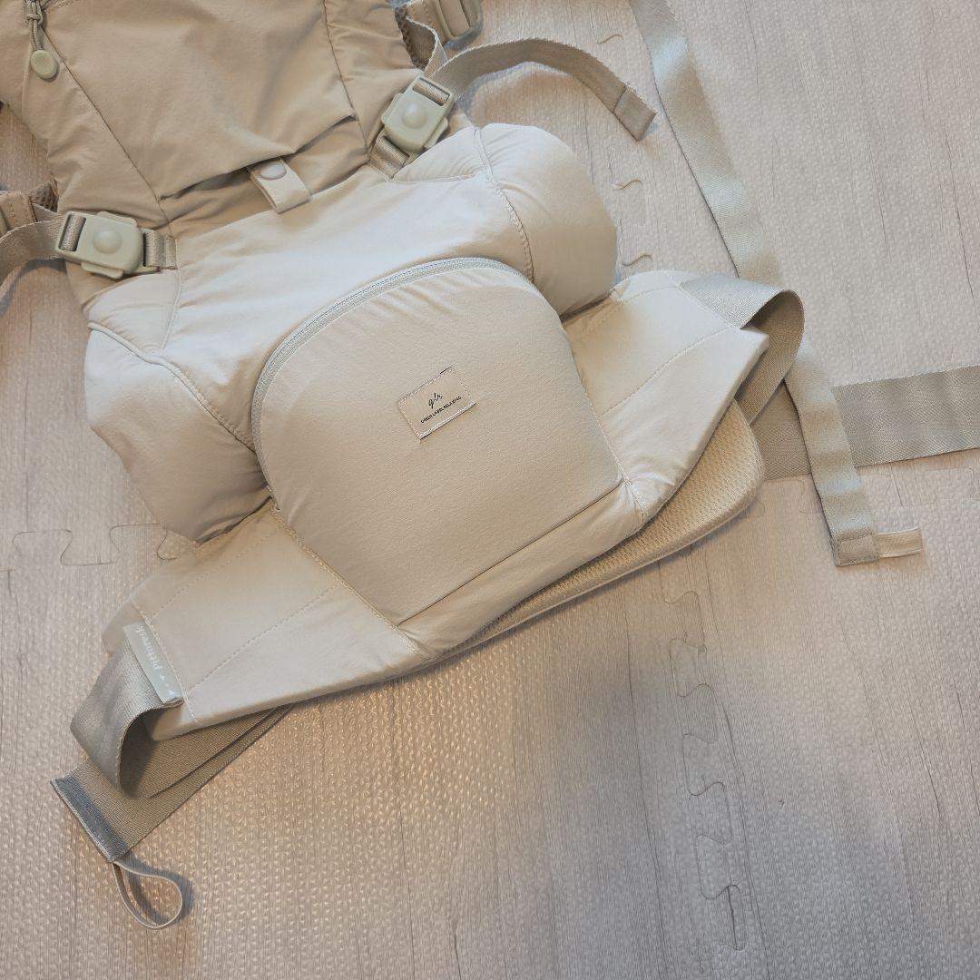 ピトレスク　BABY CARRIER ON　ベージュ