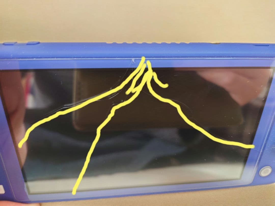Nintendo Switch Lite 画面ひびあり