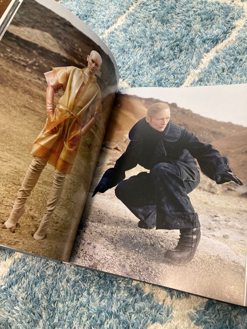 アート・デザイン・音楽 W STORIES by STEFANO TONCHI KATE MOSS