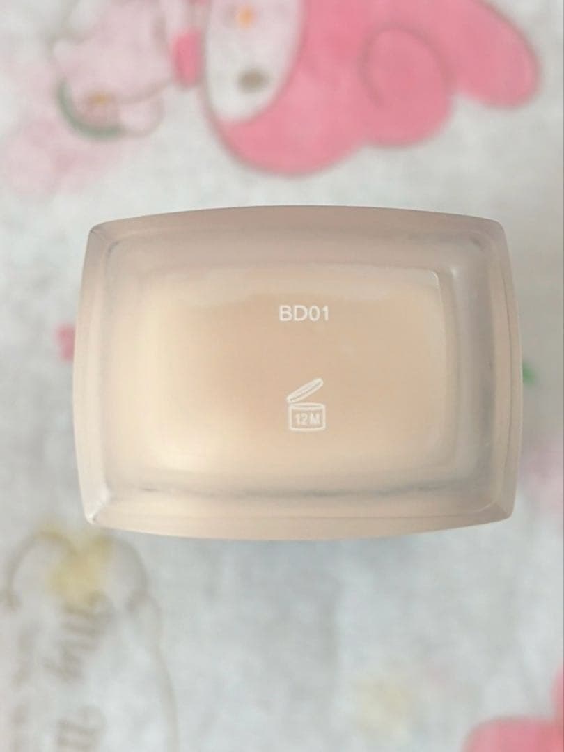 ほぼ未使用CHANEL ULTRA 01 30mlファンデ