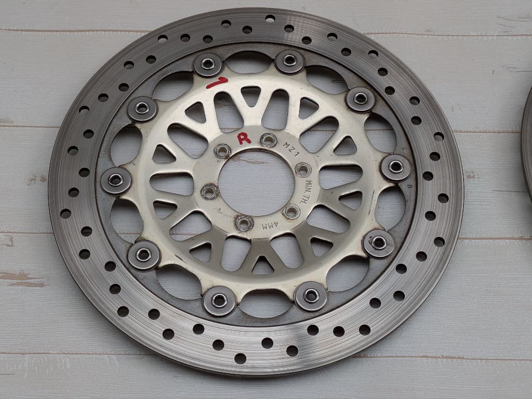 ★中古品 ブレーキローター 2枚セットcb1000SF用