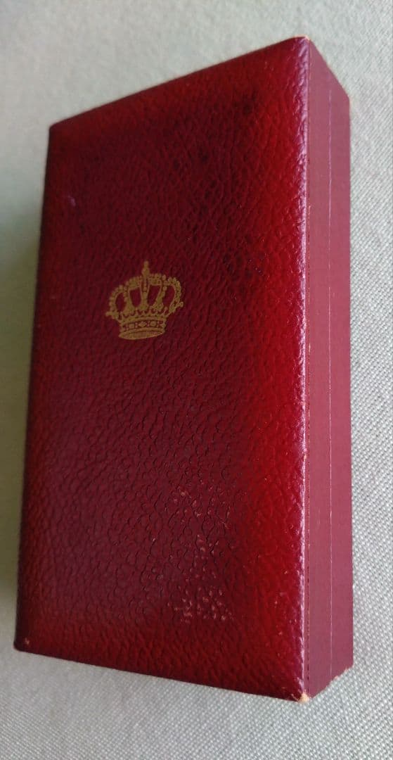 ベルギーの王冠勲章（Order of the　Crown）の銀メダル