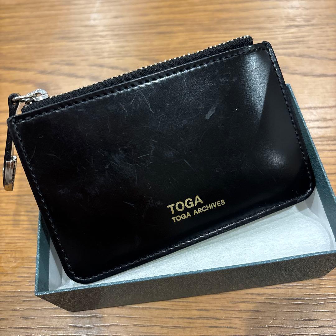 TOGA ARCHIVES スタッズ 二つ折り財布