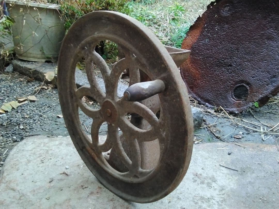 アンティーク手動味噌すり機　鋳鉄製　ジャンクガーデン