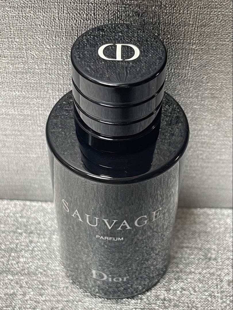Dior Sauvage Parfum 男性用香水 100 ml