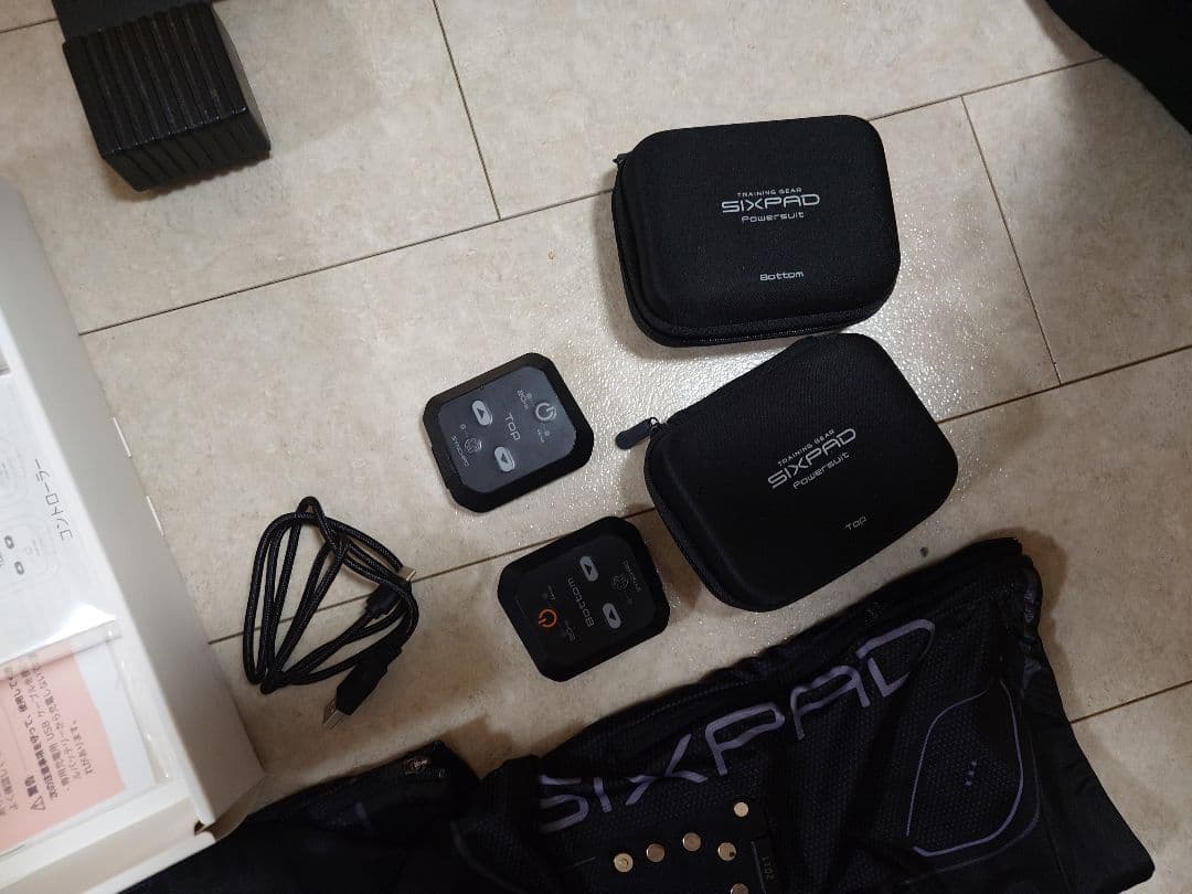 SIXPAD シックスパッド　パワースーツ　上下セット