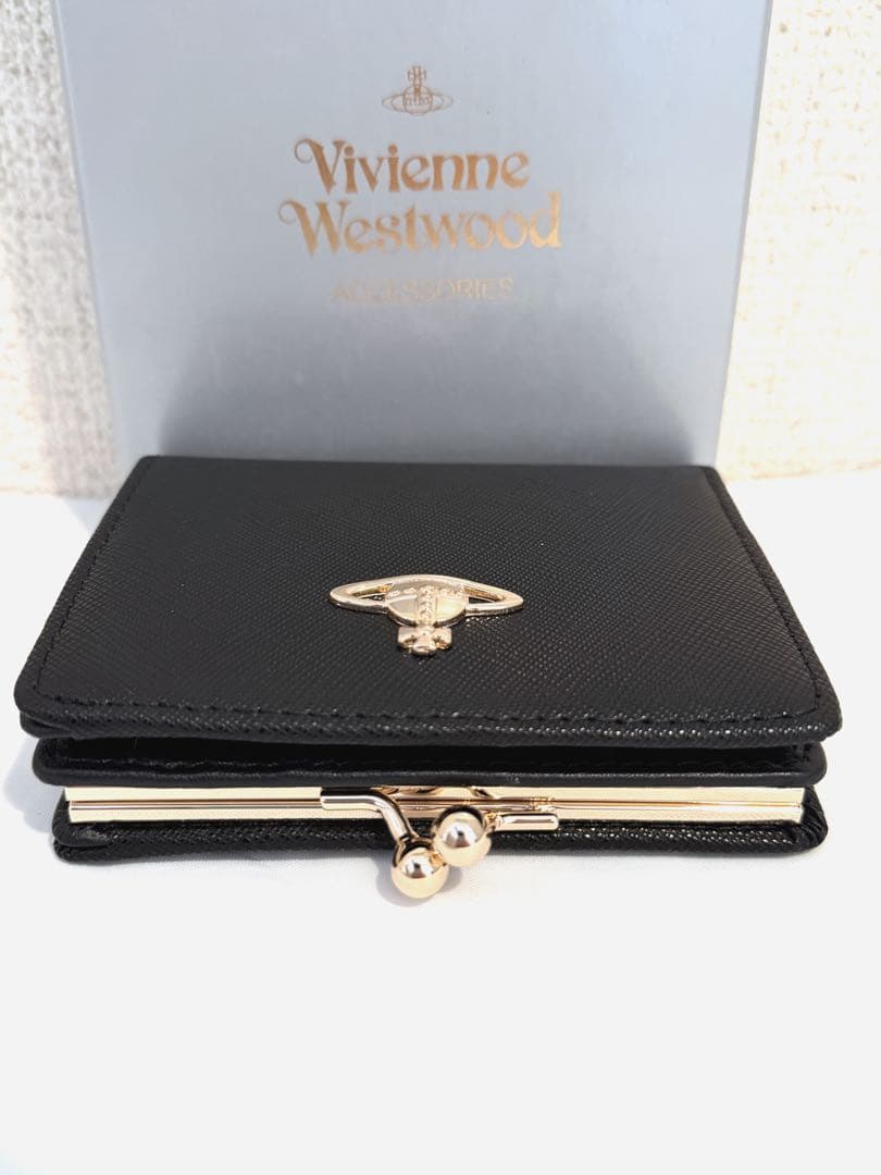 【新品未使用】Vivienne Westwood 二つ折り財布 ブラック 大人気