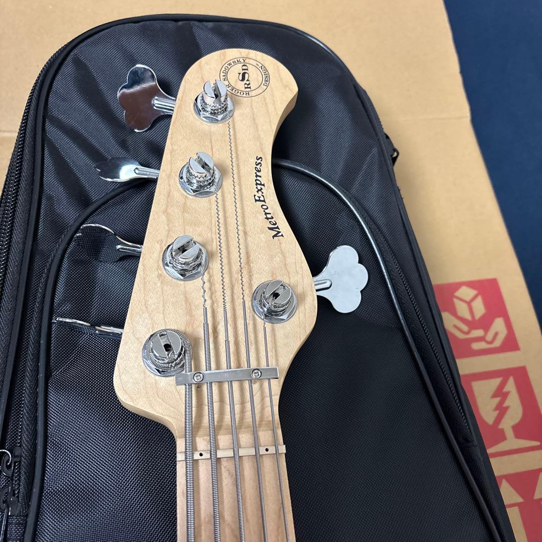 Sadowsky Metro Express ME21 サドウスキー　5弦