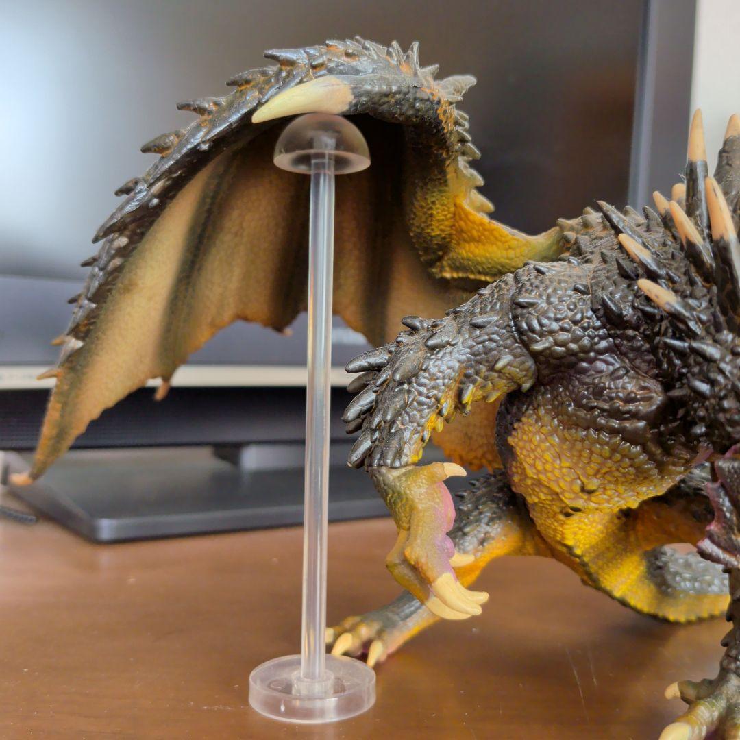 モンスターハンター　一番くじ　フィギュア　ネルギガンテ