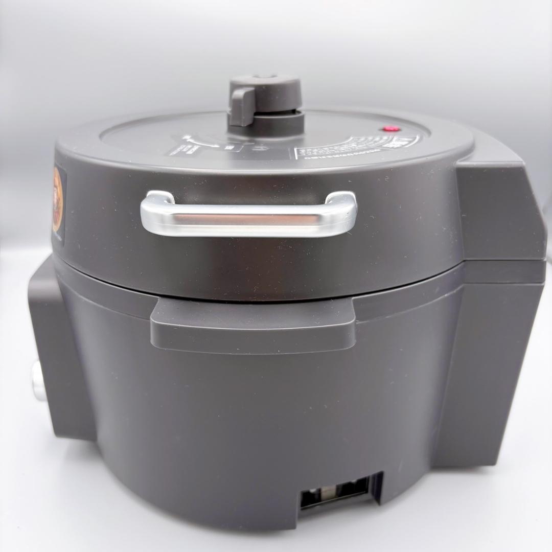【極美品】アイリスオーヤマ 電気圧力鍋 2.2L KPC-MA２-B