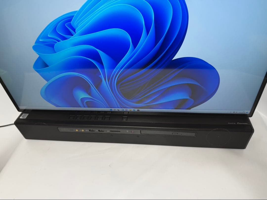 富士通デスクトップ一体型パソコンSSD512 HDD3TB 16GB i7