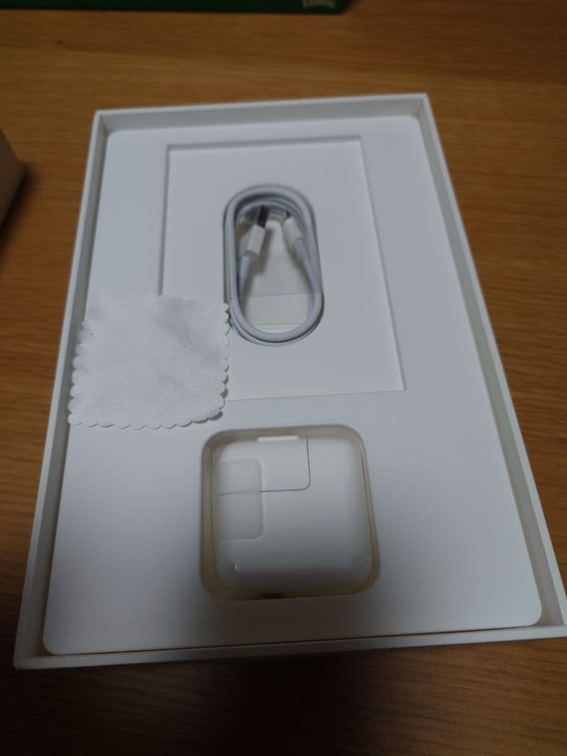 Apple iPad mini 4 Wi-Fi 16GB 本体（付属品、箱付き）