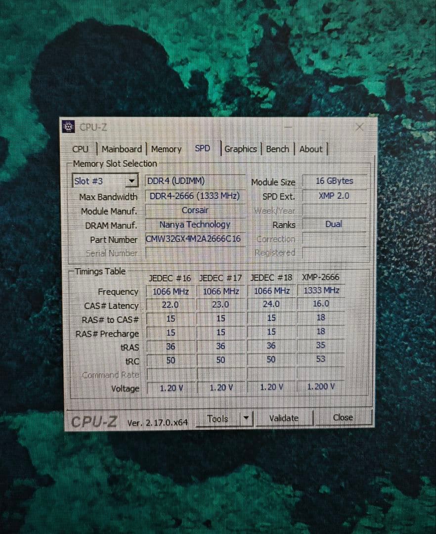 メモリー CORSAIR VENGEANCE RGB PRO 32GB DDR4-2666
