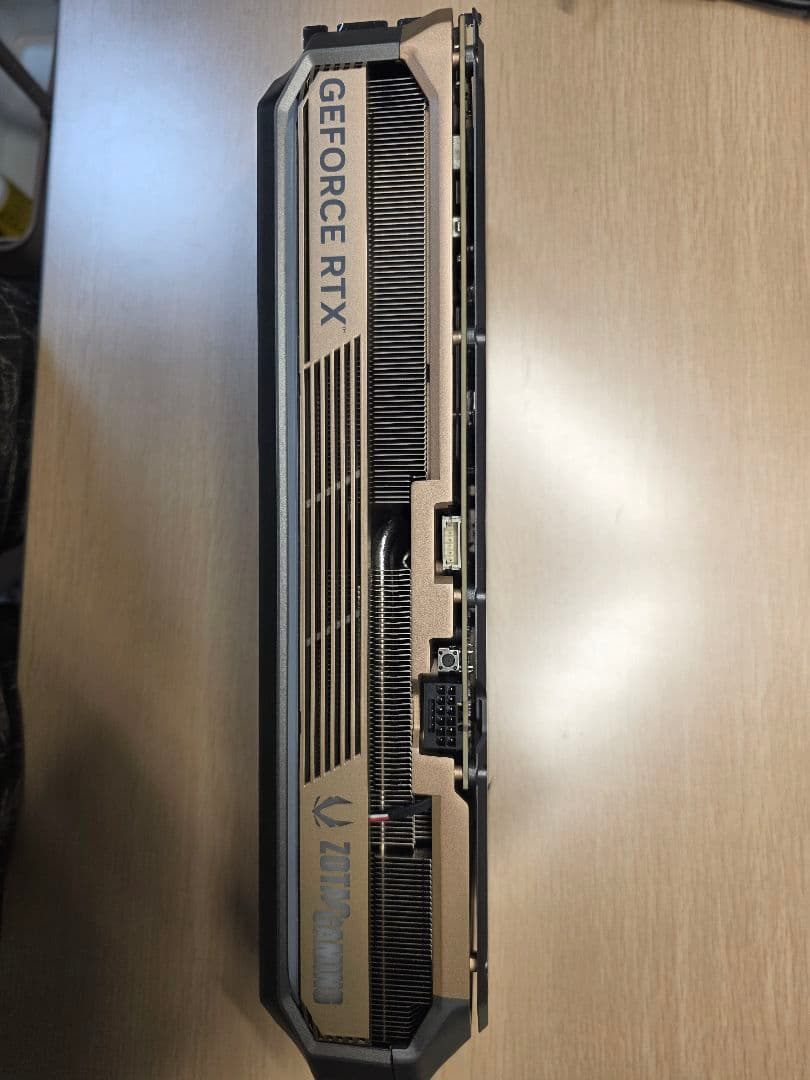 グラフィックボード・グラボ・ビデオカード ZOTAC GAMING GeForce RTX 5070 Ti AMP