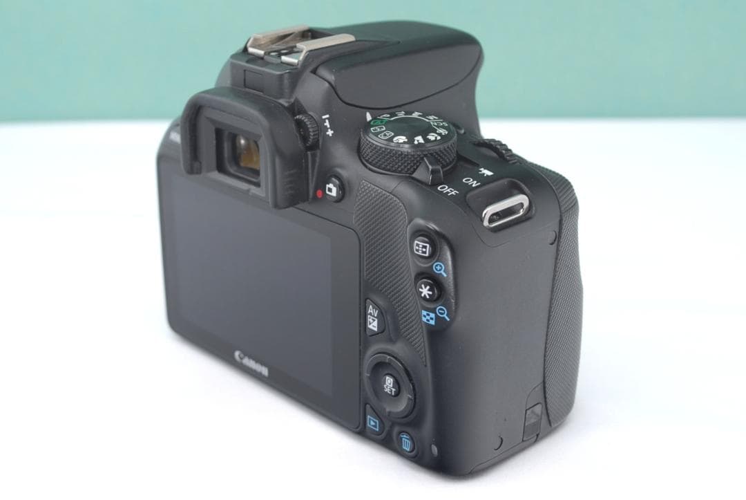 ☘️初心者におすすめ✨ Canon Kiss X7 一眼レフ 超軽量 高画質