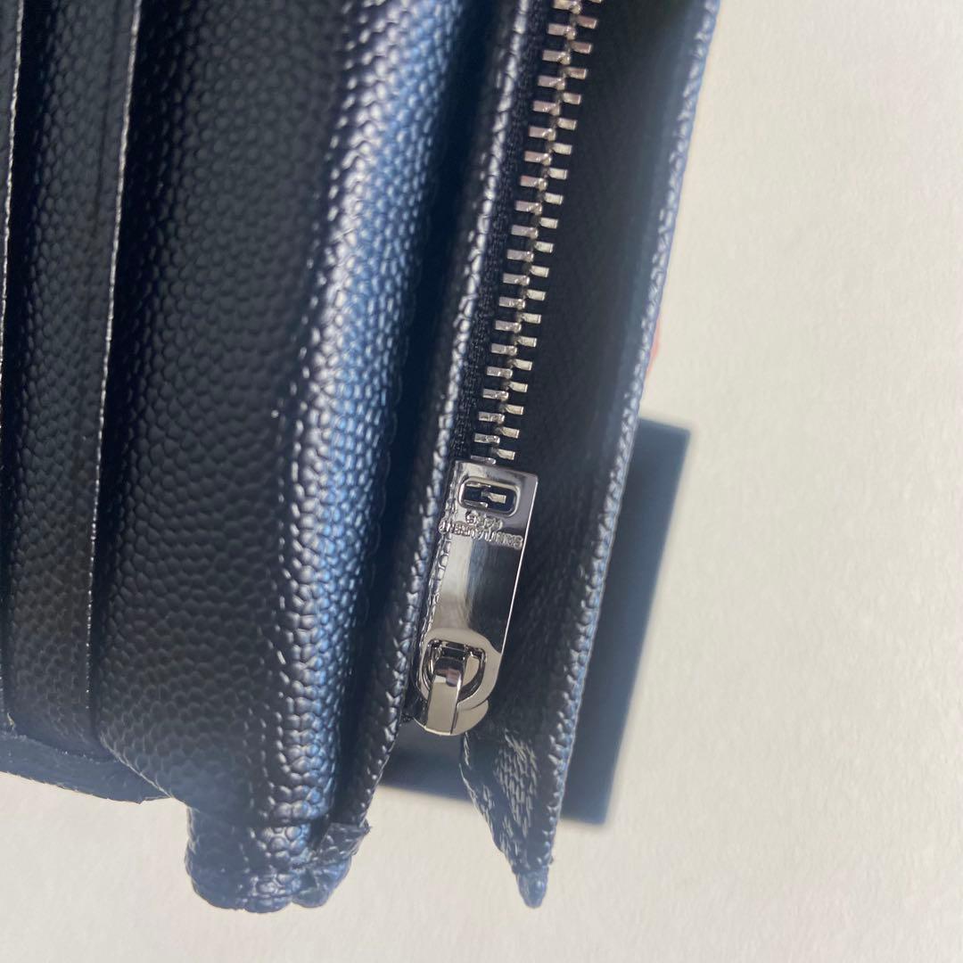 Yves Saint Laurent ブラック 二つ折り財布