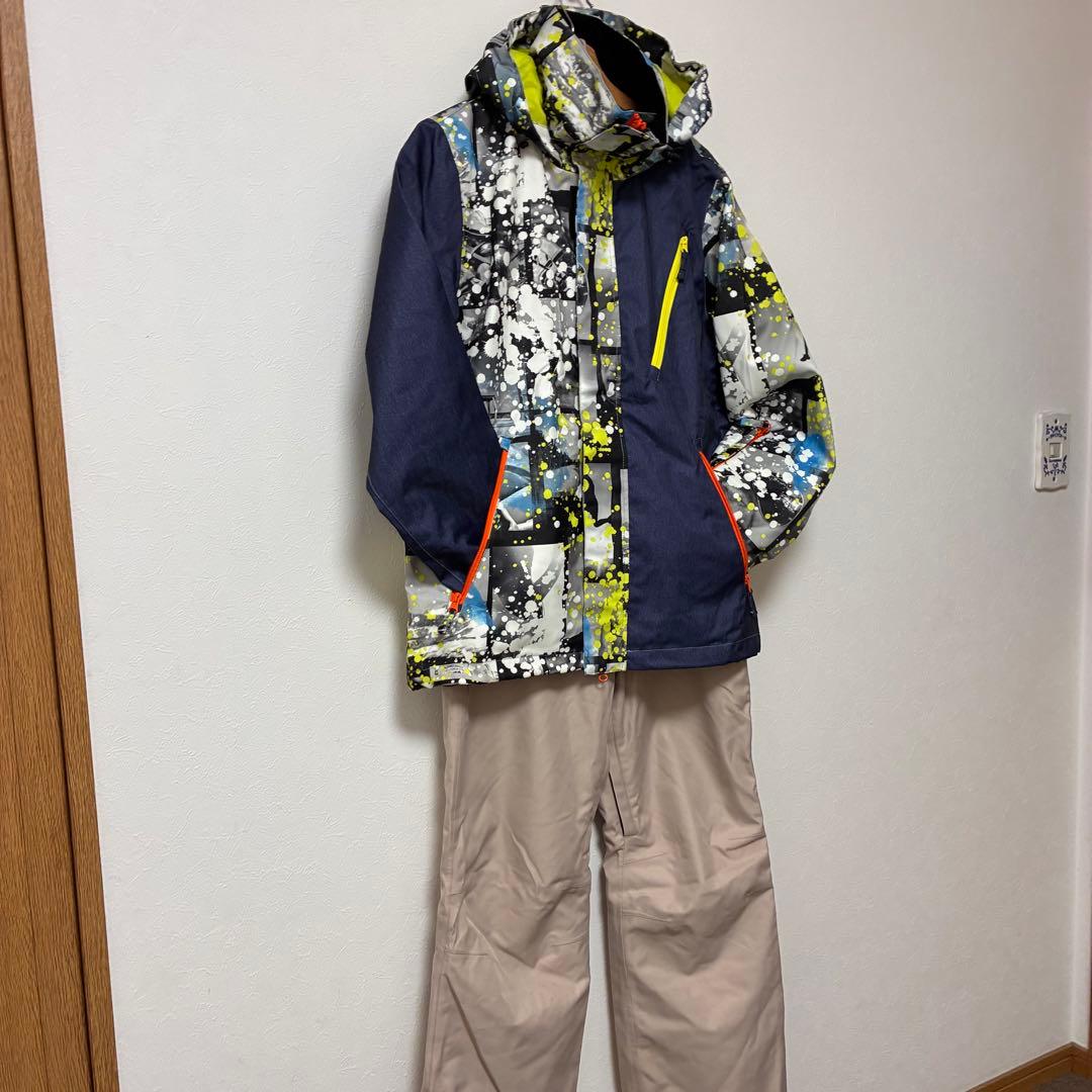 ACT VERSION メンズ　スノーボードウェア Mサイズ　上下