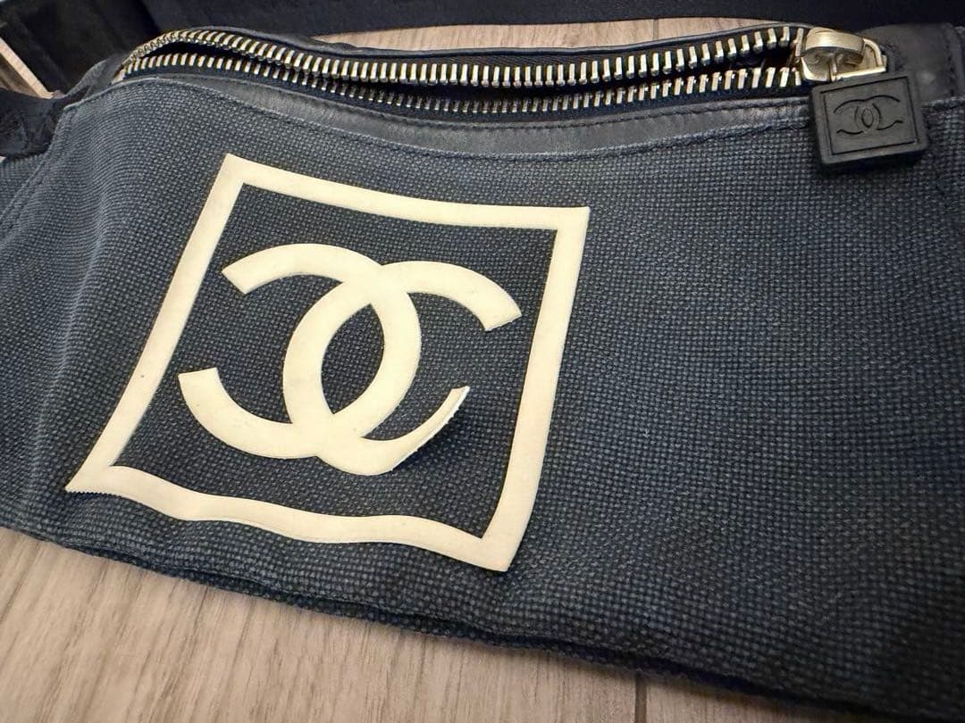 お値下げします！CHANEL スポーツライン　ネイビー ボディバッグ
