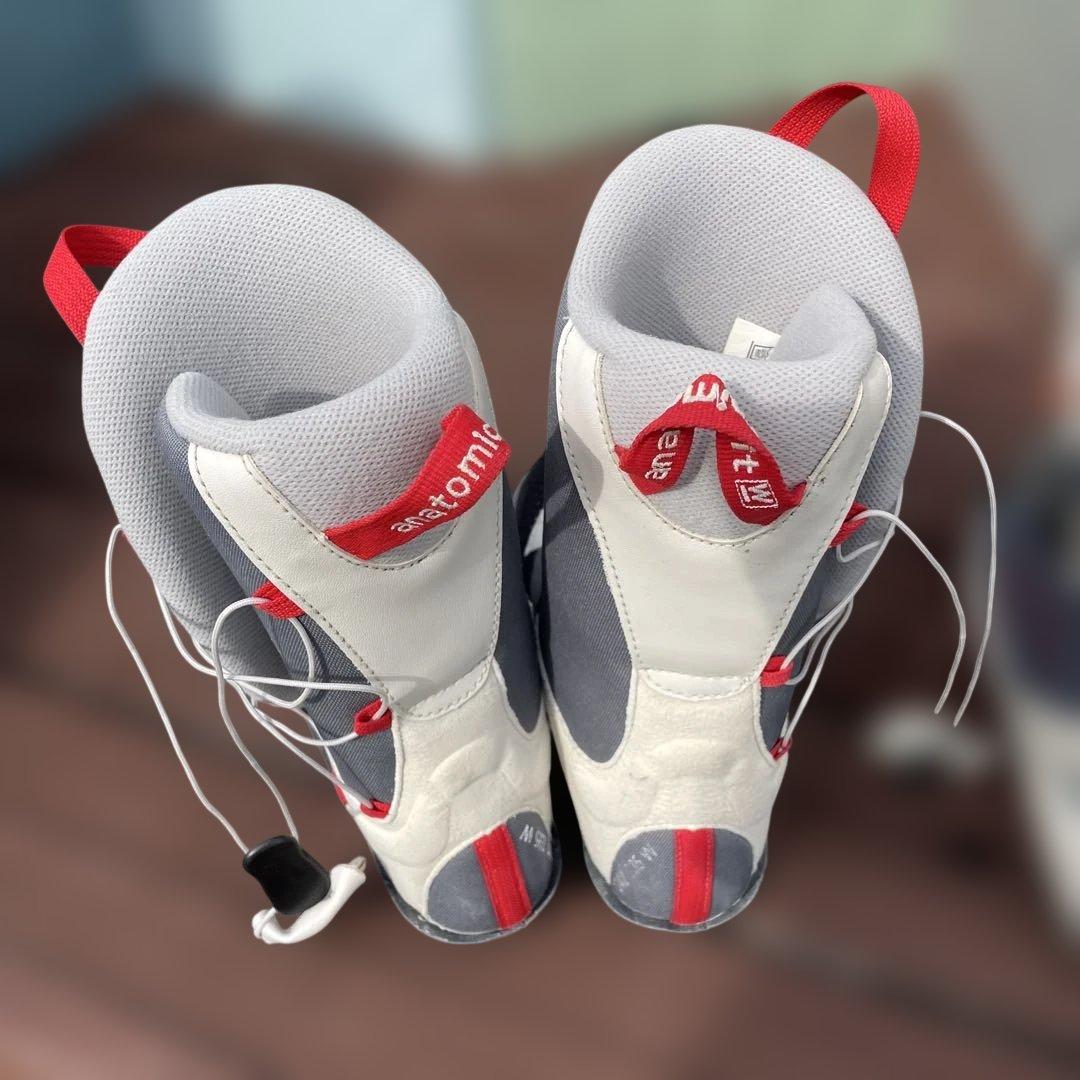 s*様 Salomonブーツとバートンの女性用ボードセット。ジャンク品、ブース2