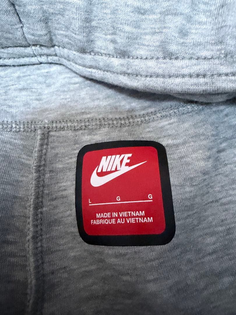 NIKE テックフリース