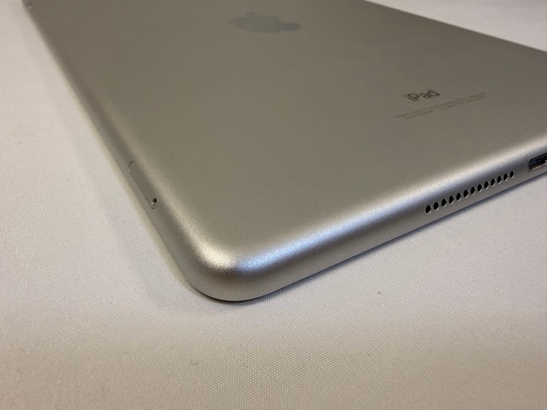 Apple iPad (第6世代) 32GB A1954 元箱付き 付属品未使用