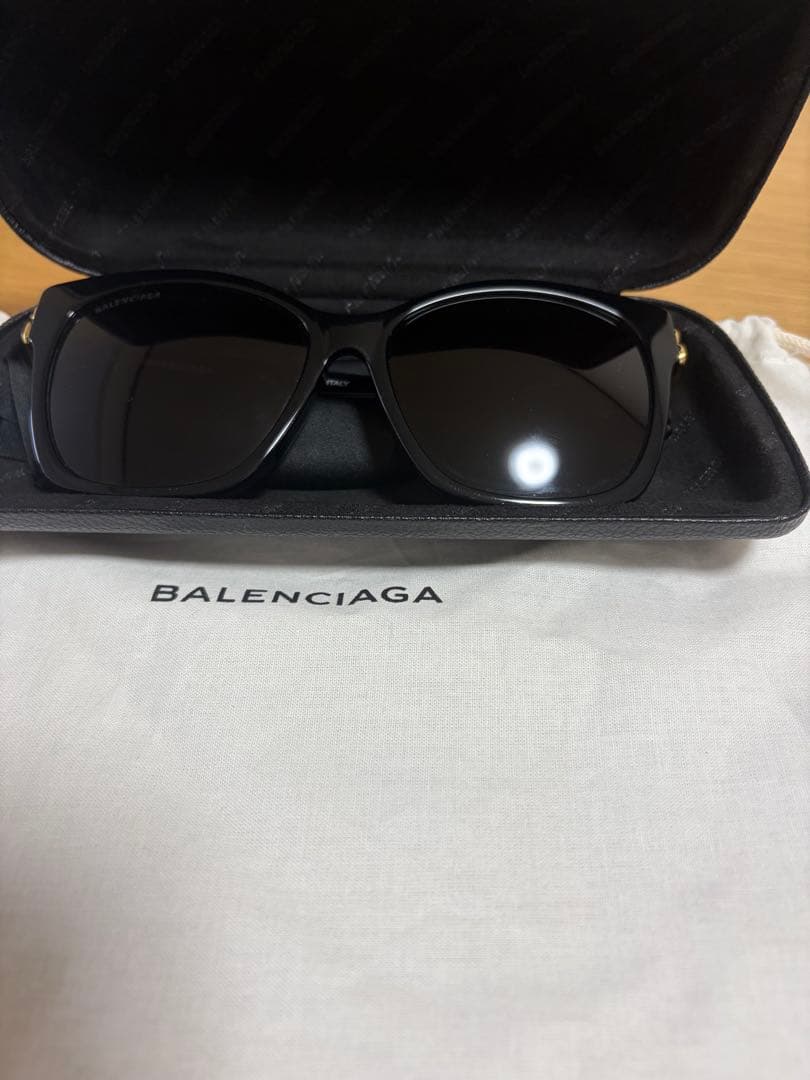 BALENCIAGA ブラック サングラス