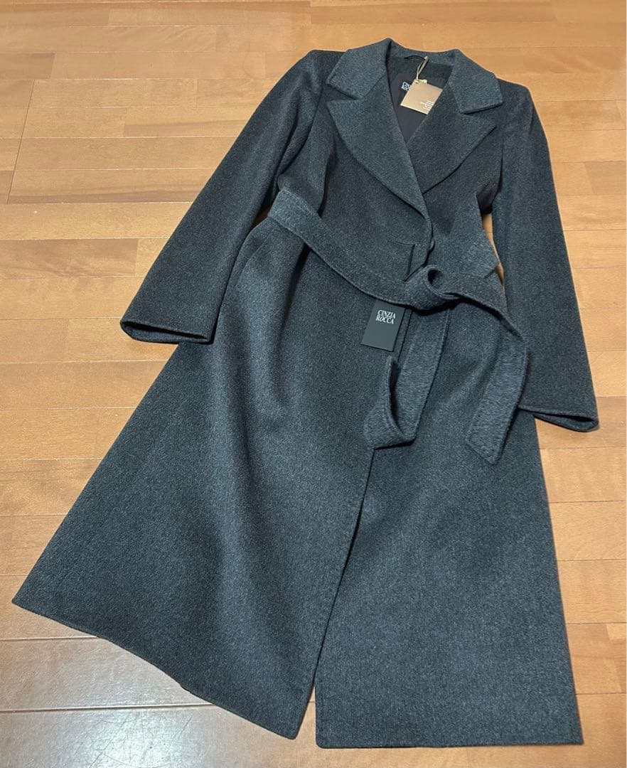 新品タグ付　イタリア製　CINZIA ROCCA　ロングコート　高級　グレー　艶