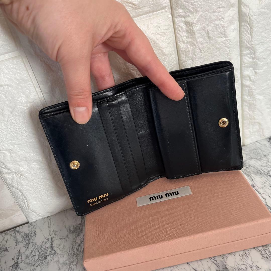 美品 miumiu マドラス リボン 二つ折り財布 ミニ財布 ブラック 黒