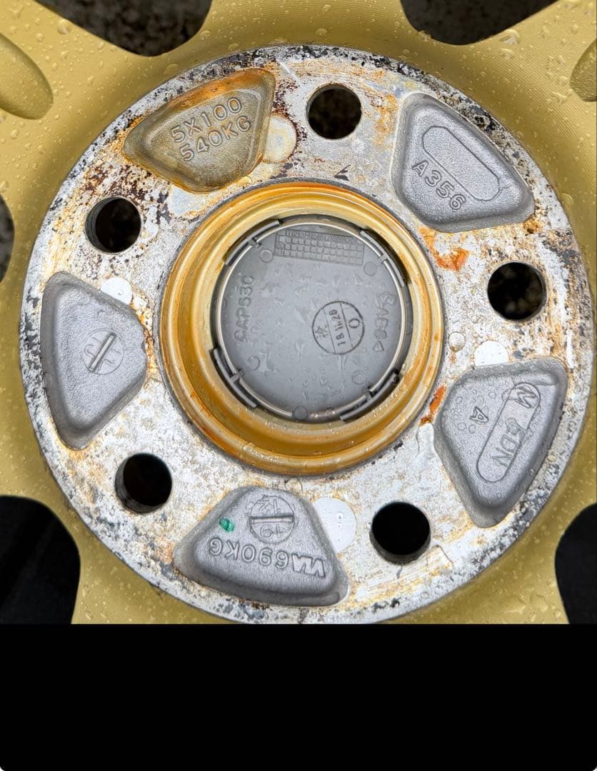 エンケイ　PF07 18インチ 7.5J +48 ゴールド 4本