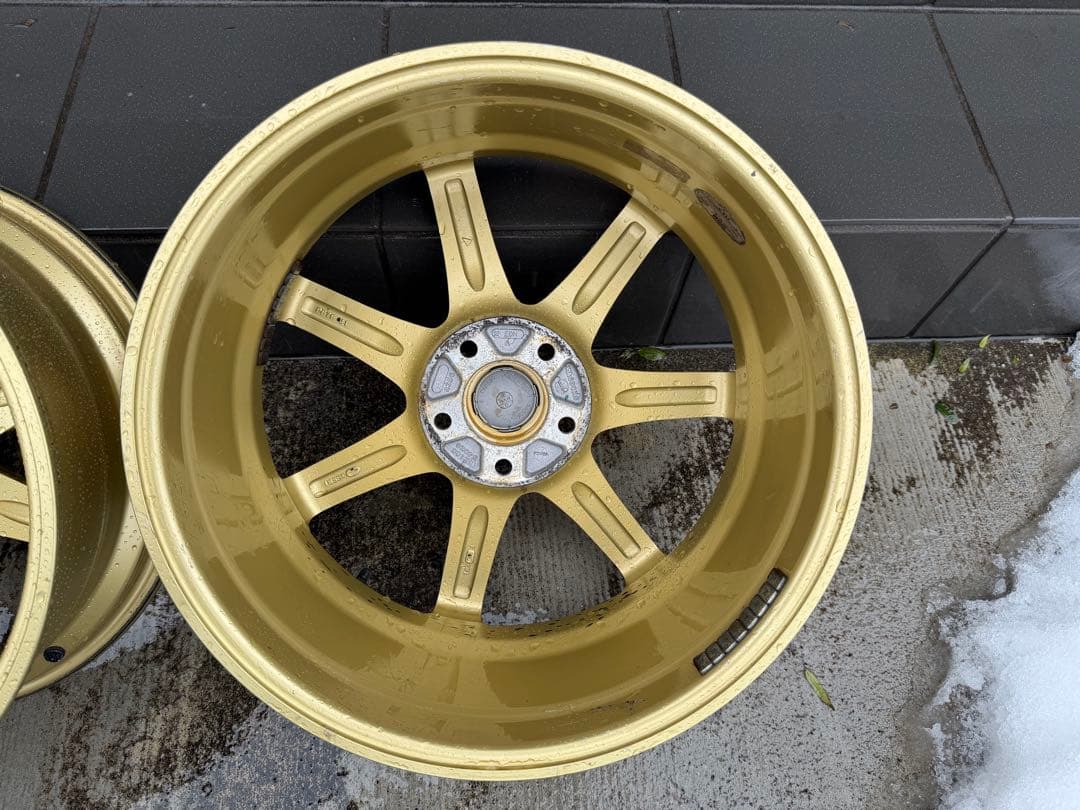 エンケイ　PF07 18インチ 7.5J +48 ゴールド 4本