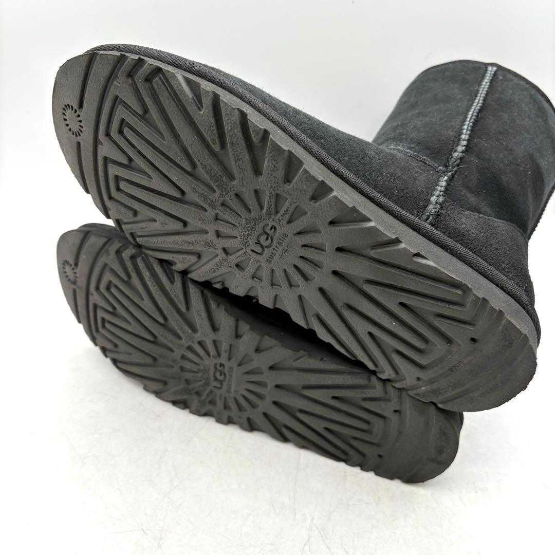 極美品✨ UGG W CLASSIC SHORT 【23.0】 ブラック