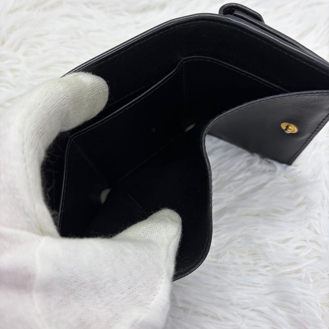 RFID搭載/美品✨プラダ　三つ折り財布 ヴィッテロ 三角ロゴ　レザー 黒
