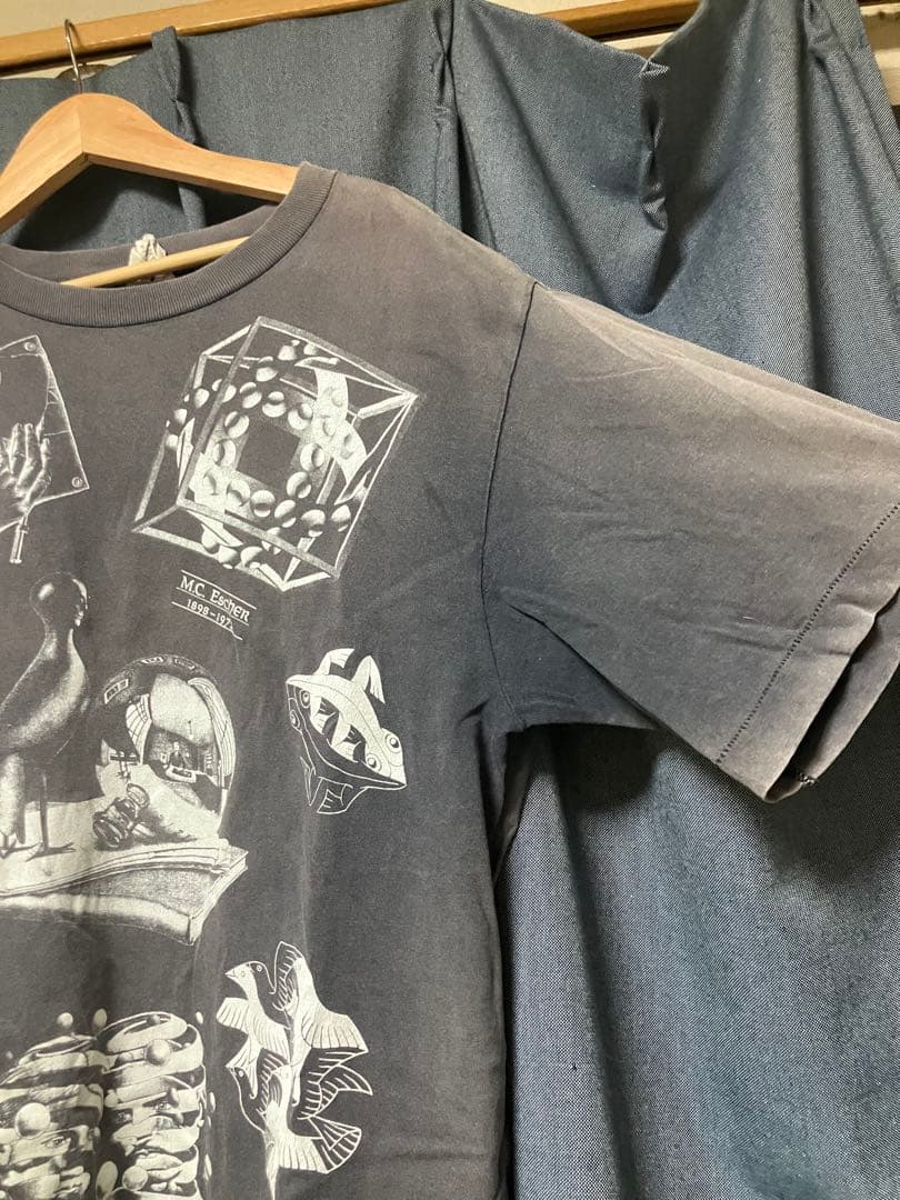 フ*タ様 90s　M.C. Escher Ｔシャツ　鬼フェード