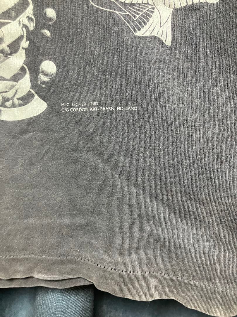 フ*タ様 90s　M.C. Escher Ｔシャツ　鬼フェード
