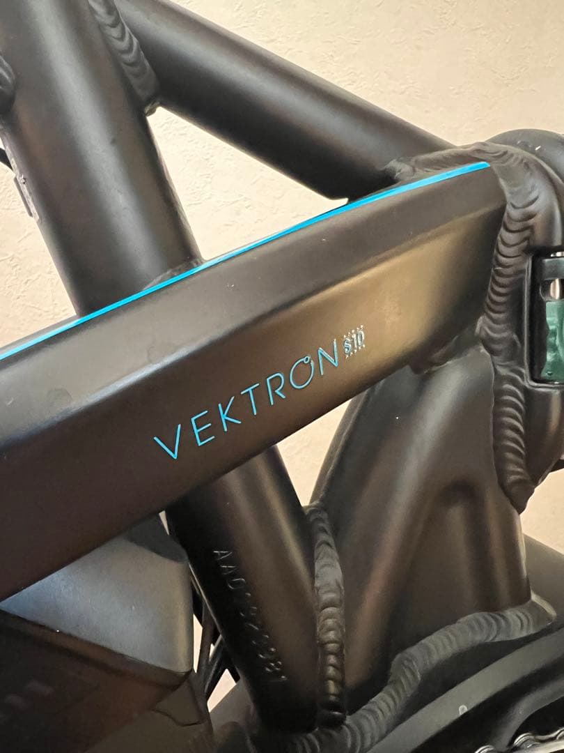 TERN《VektronS10》総走行距離90キロ《折畳電動自転車》《室内保管》